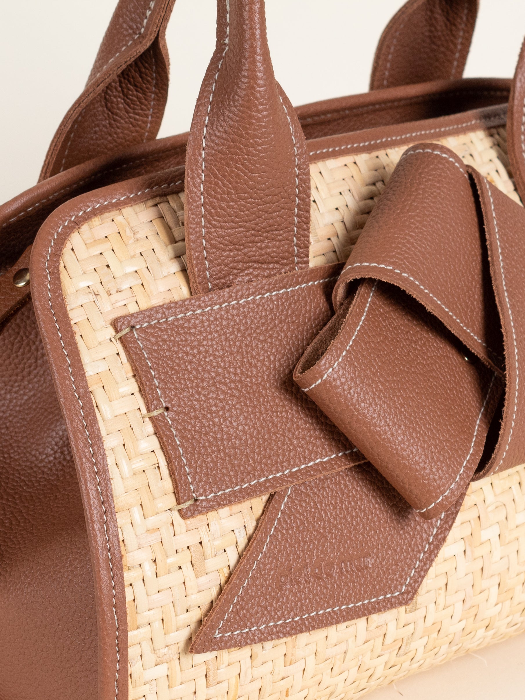 Valeria Wicker Handbag - Cognac Pebble