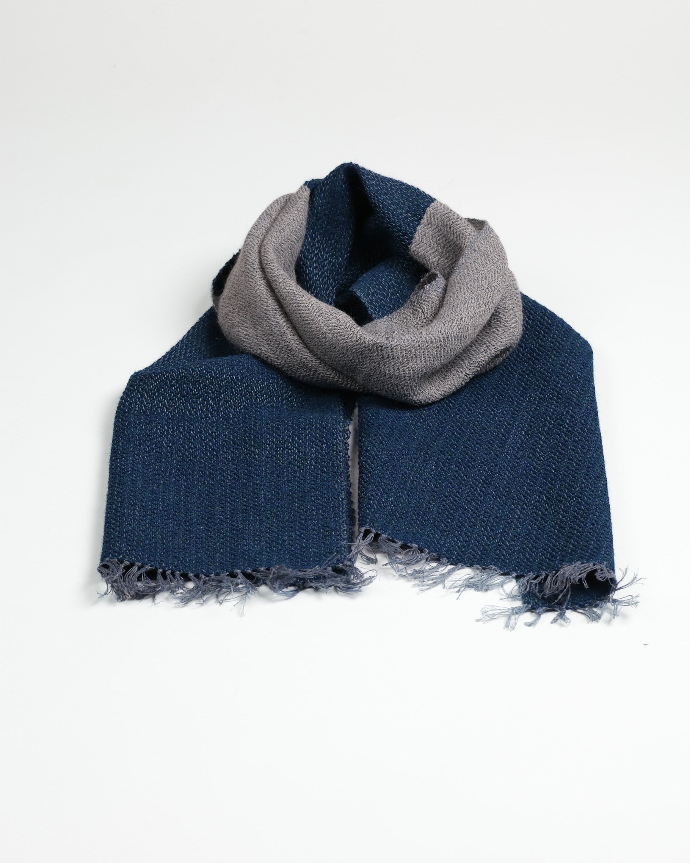 Avó-Avoa Scarf - Blue-Gray