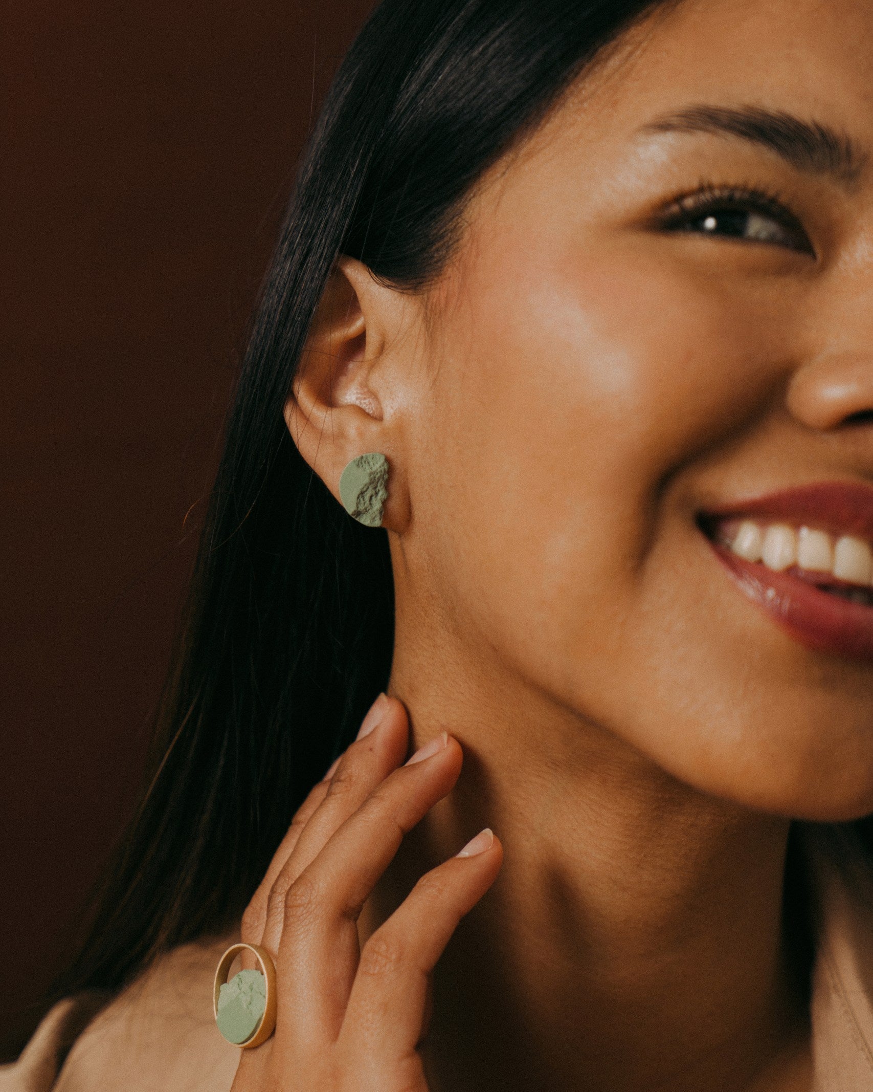 Fragmentos Curve Earrings - Green Porcelain