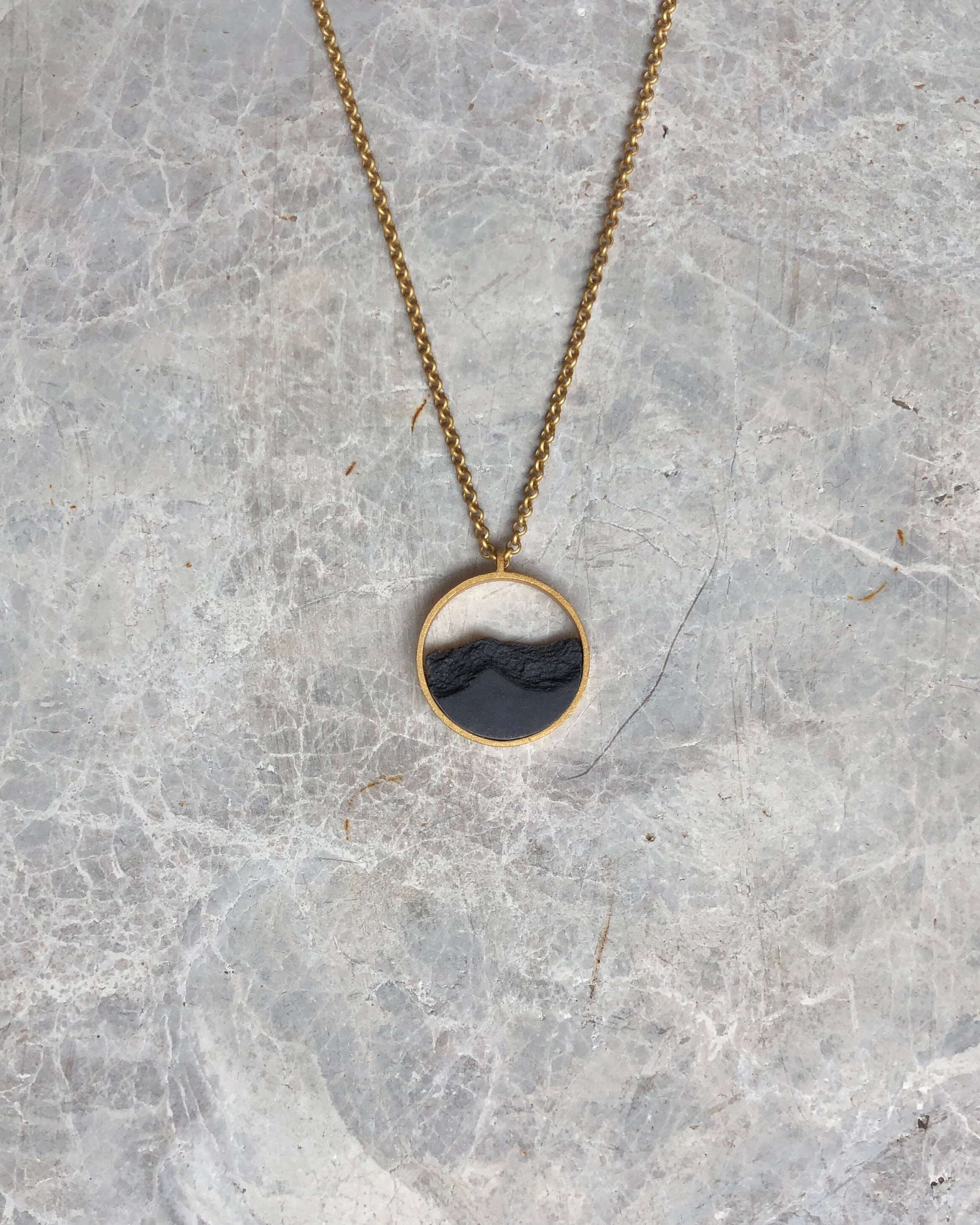 Fragmentos Necklace - Black Porcelain