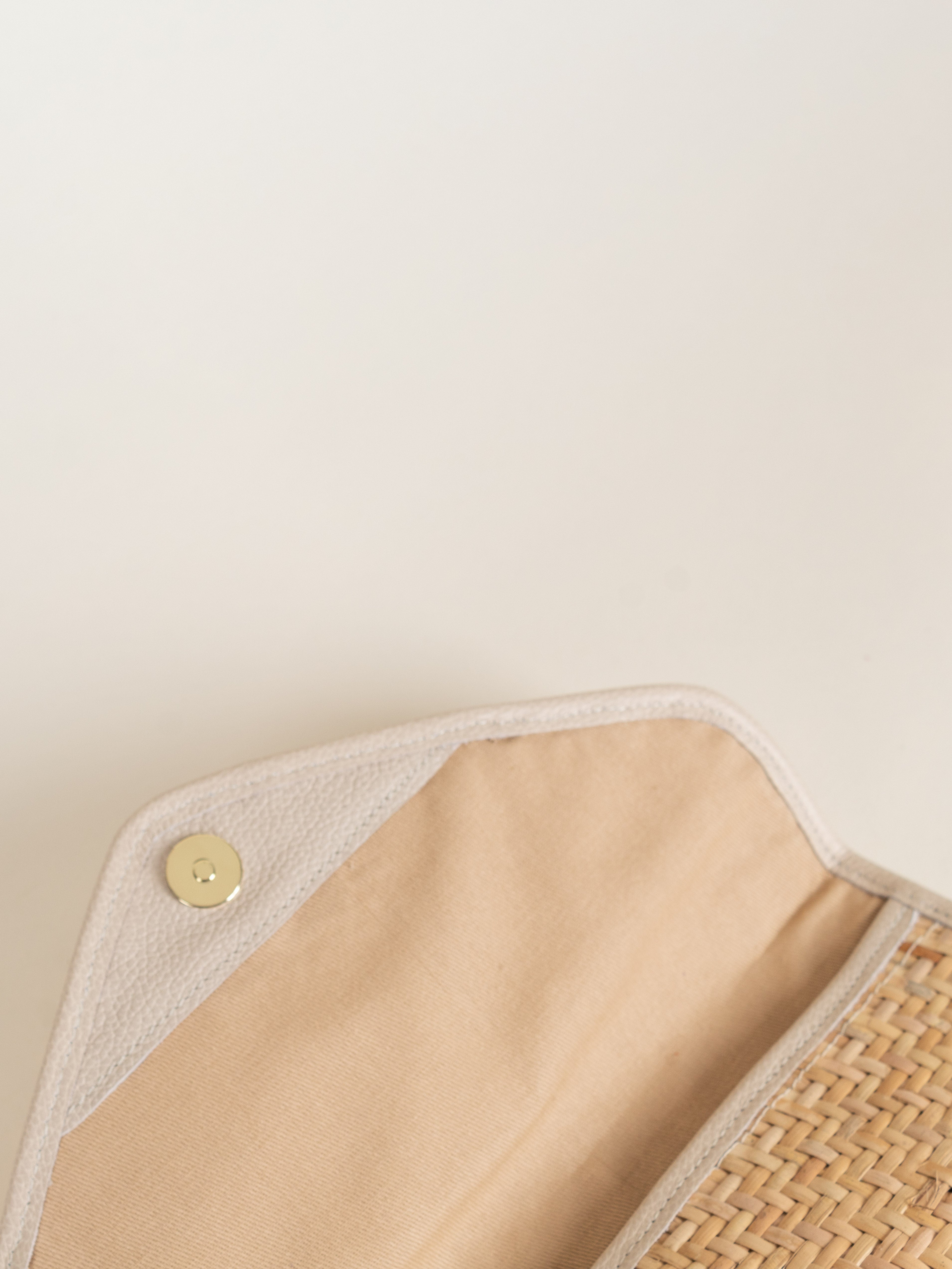 Anne Wicker Clutch - Natural Pebble