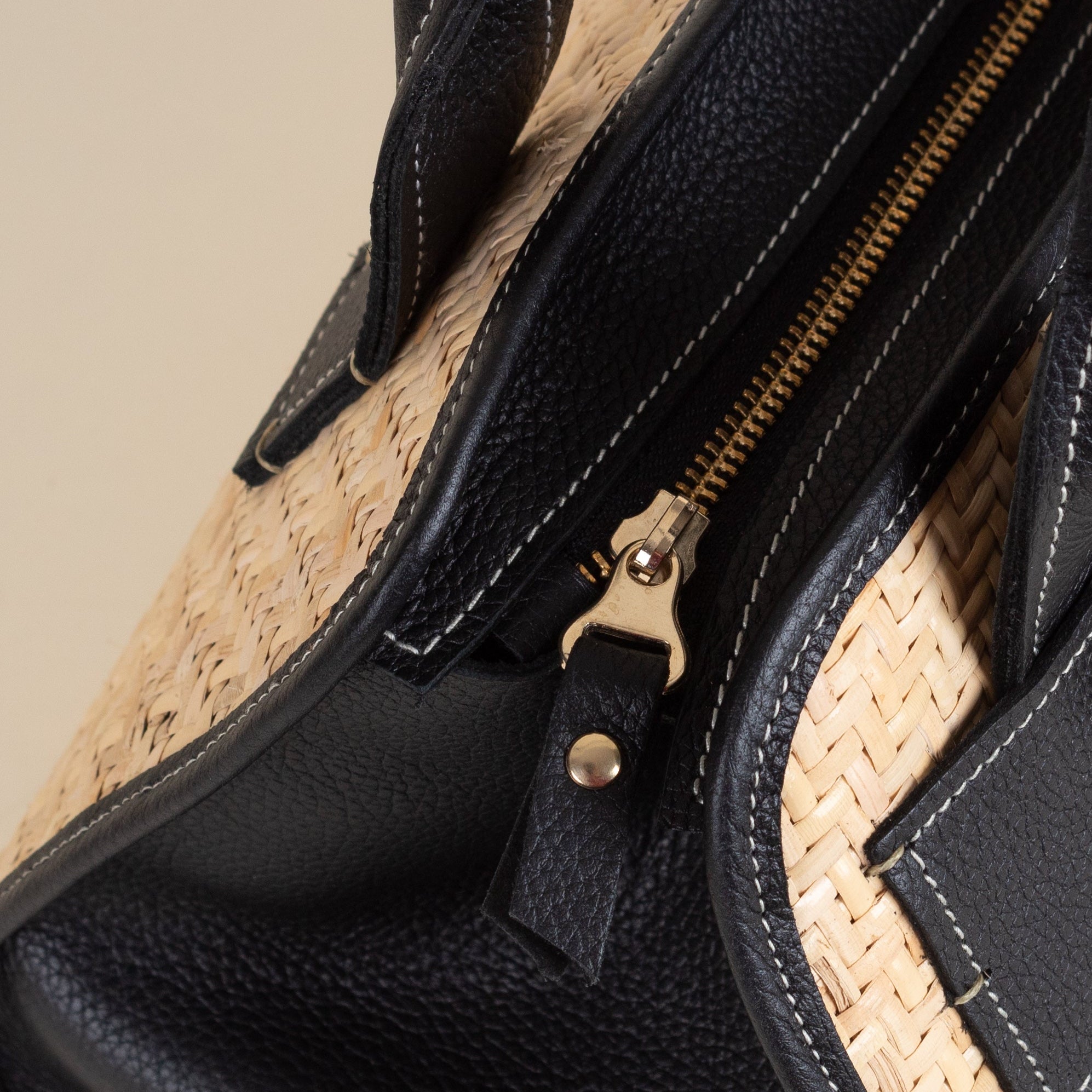 Valeria Wicker Handbag - Black Pebble