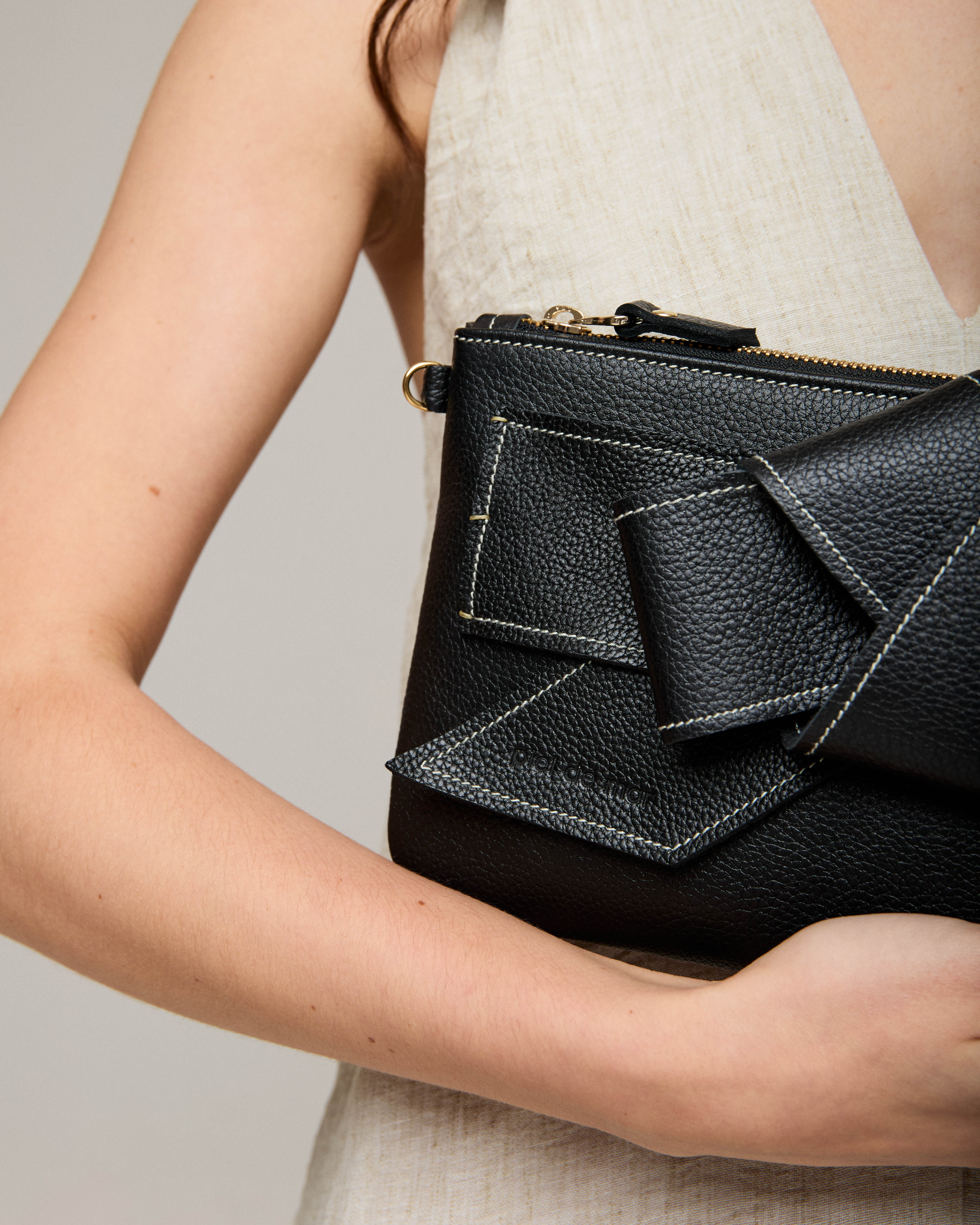 Valeria Leather Shoulder Bag - Black Pebble